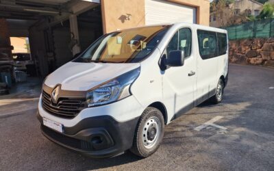 RENAULT TRAFIC COMBI 9 PLACES 72500kms