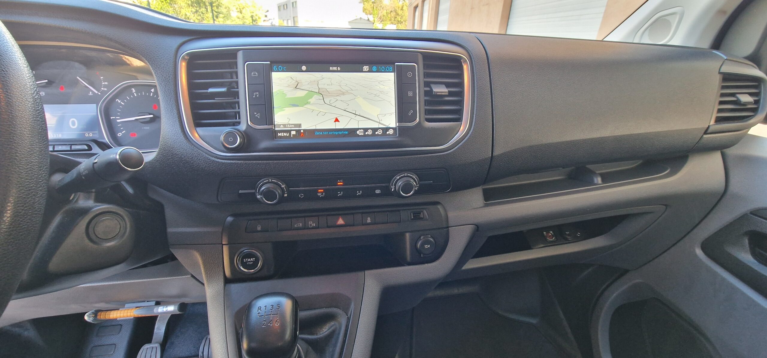 vehicule-Nissan-NV-300-sud-auto-profil-05