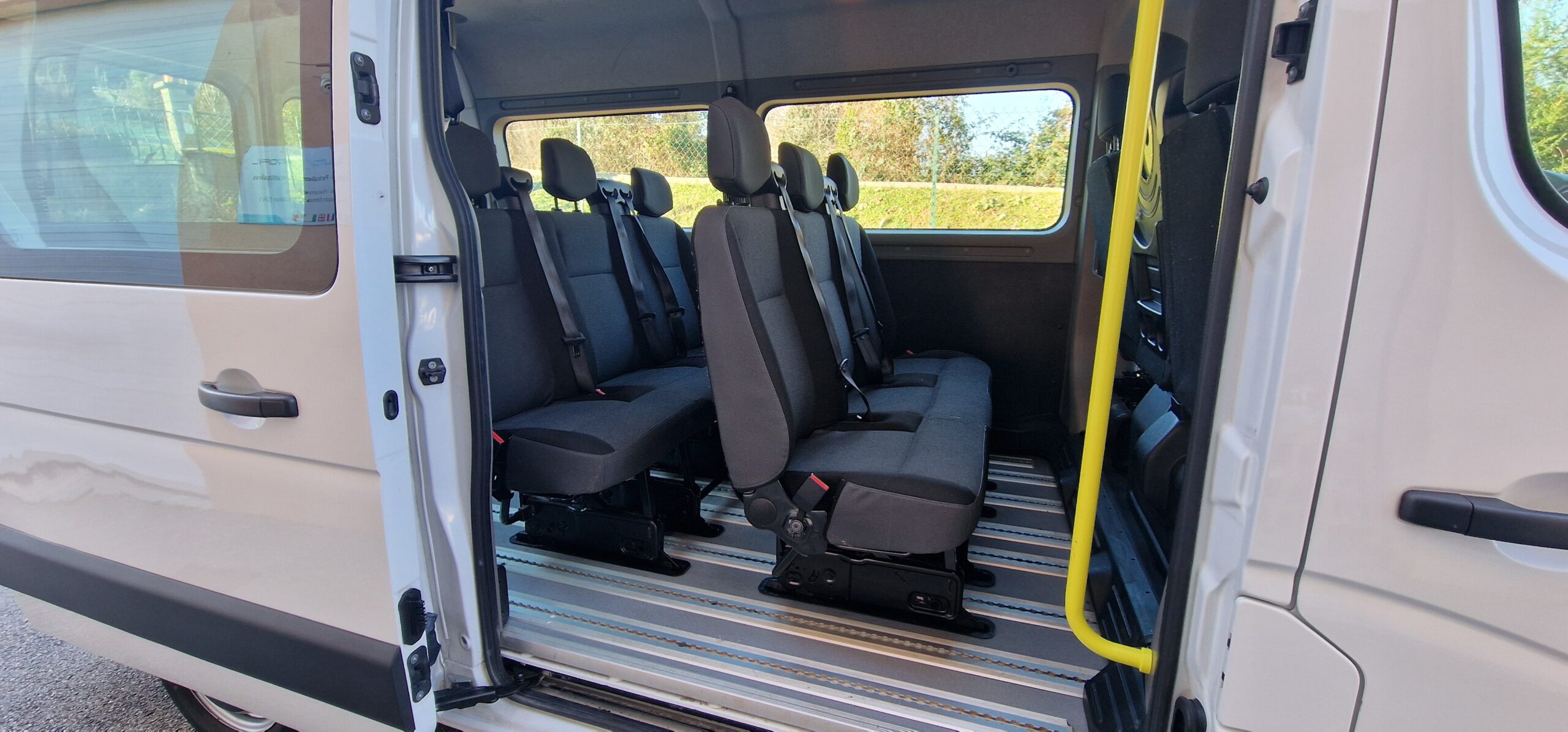 vehicule-Nissan-NV-300-sud-auto-profil-05