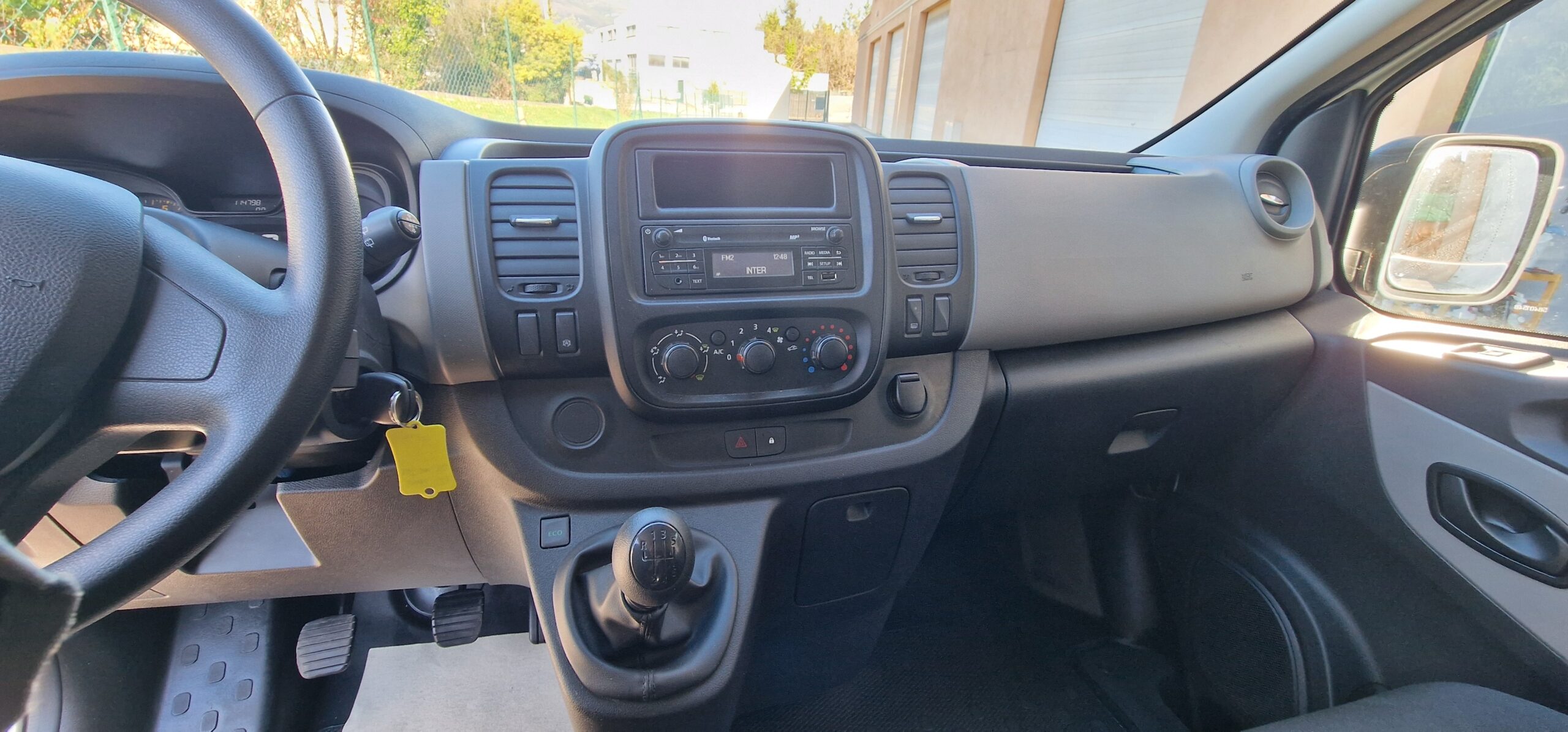 vehicule-Nissan-NV-300-sud-auto-profil-05