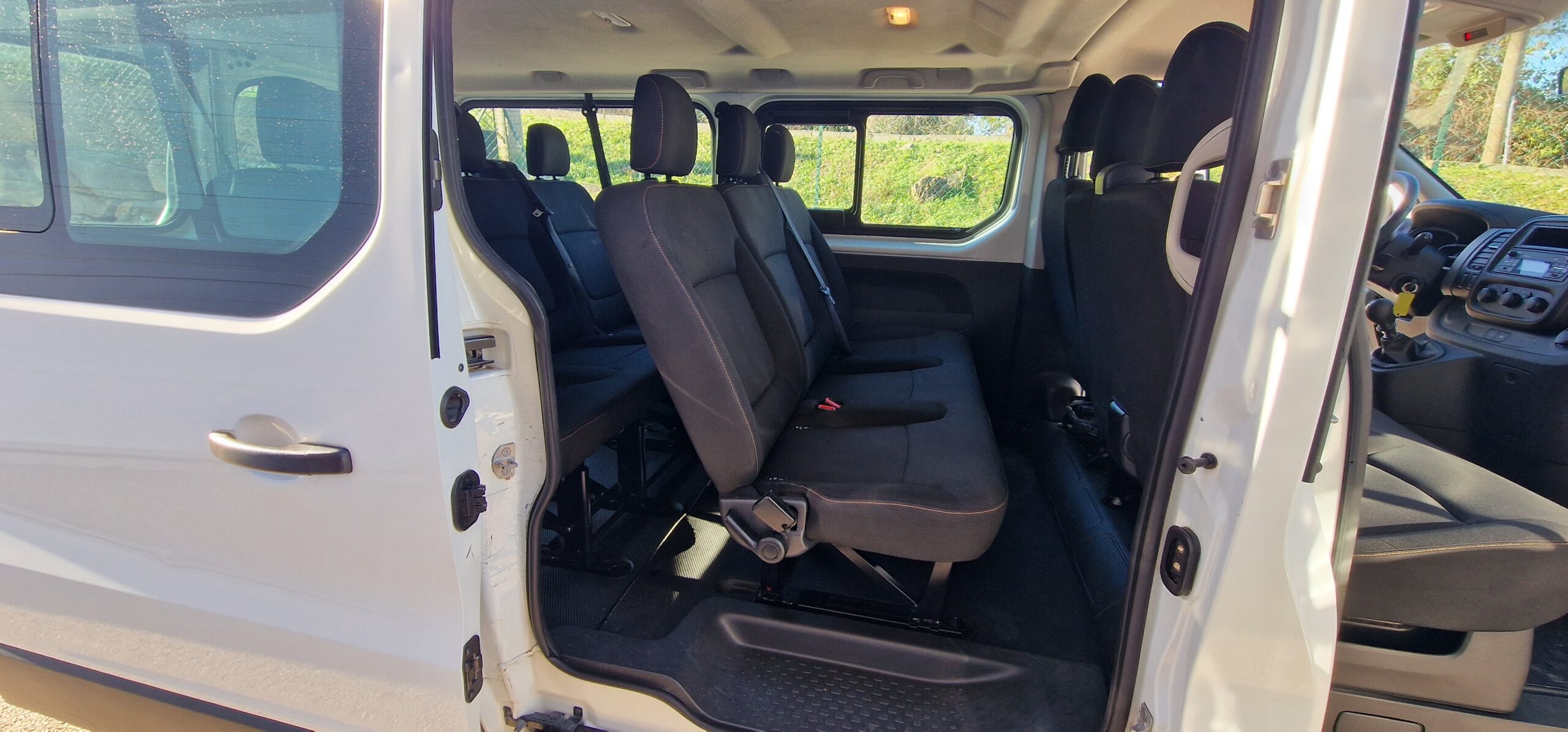 vehicule-Nissan-NV-300-sud-auto-profil-05