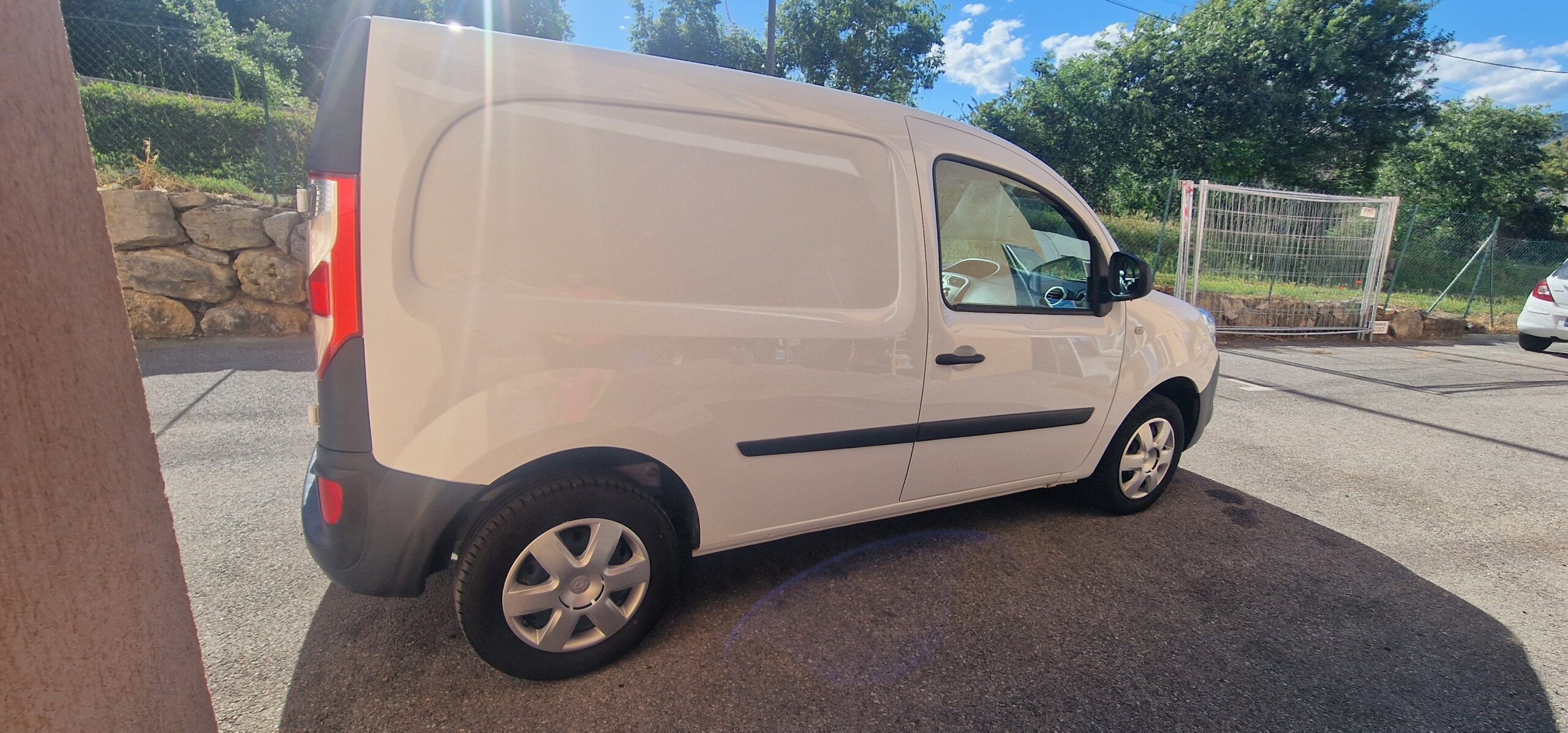 vehicule-Nissan-NV-300-sud-auto-profil-05