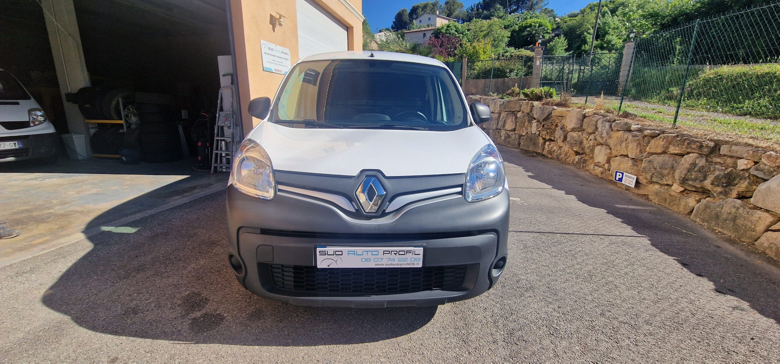 vehicule-Nissan-NV-300-sud-auto-profil-05