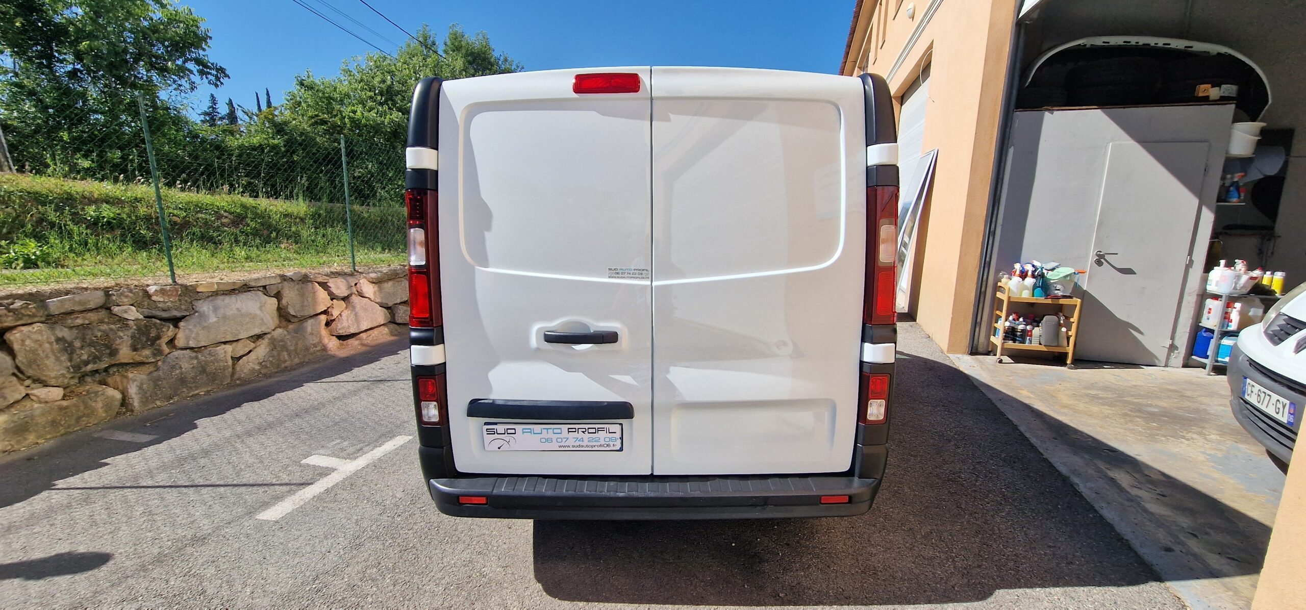 vehicule-Nissan-NV-300-sud-auto-profil-05