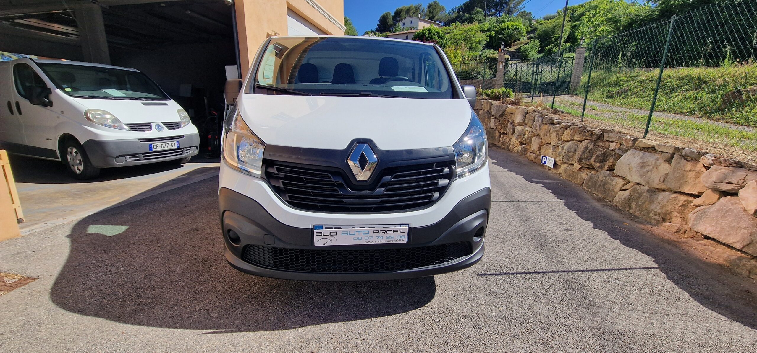 vehicule-Nissan-NV-300-sud-auto-profil-05