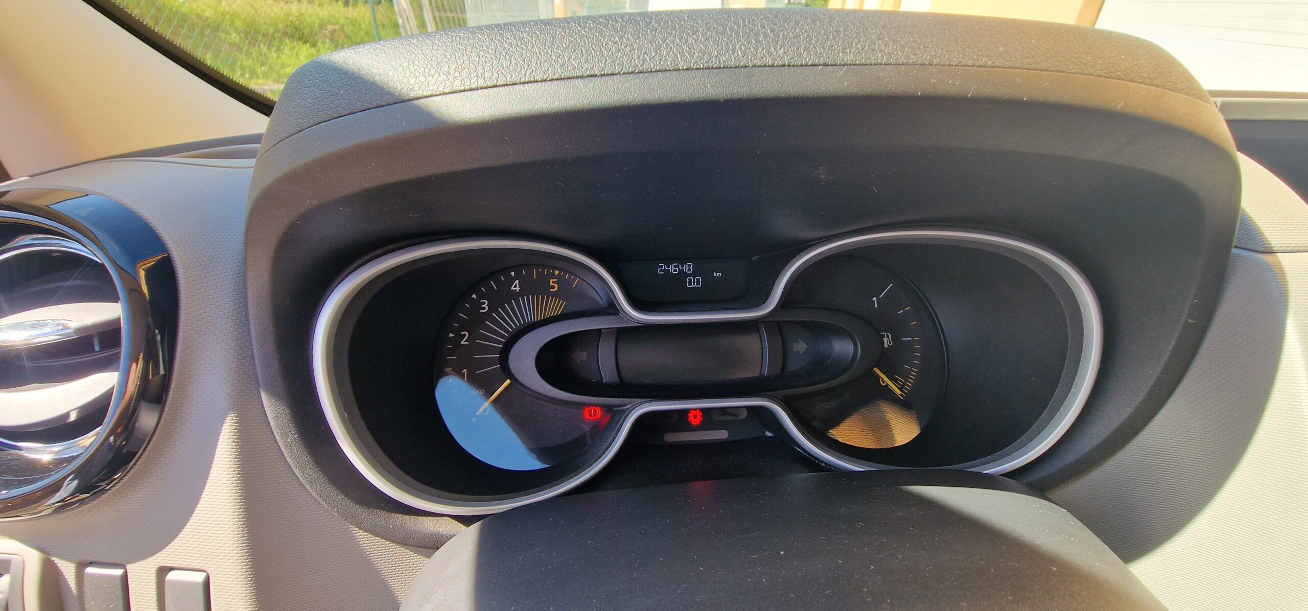 vehicule-Nissan-NV-300-sud-auto-profil-05