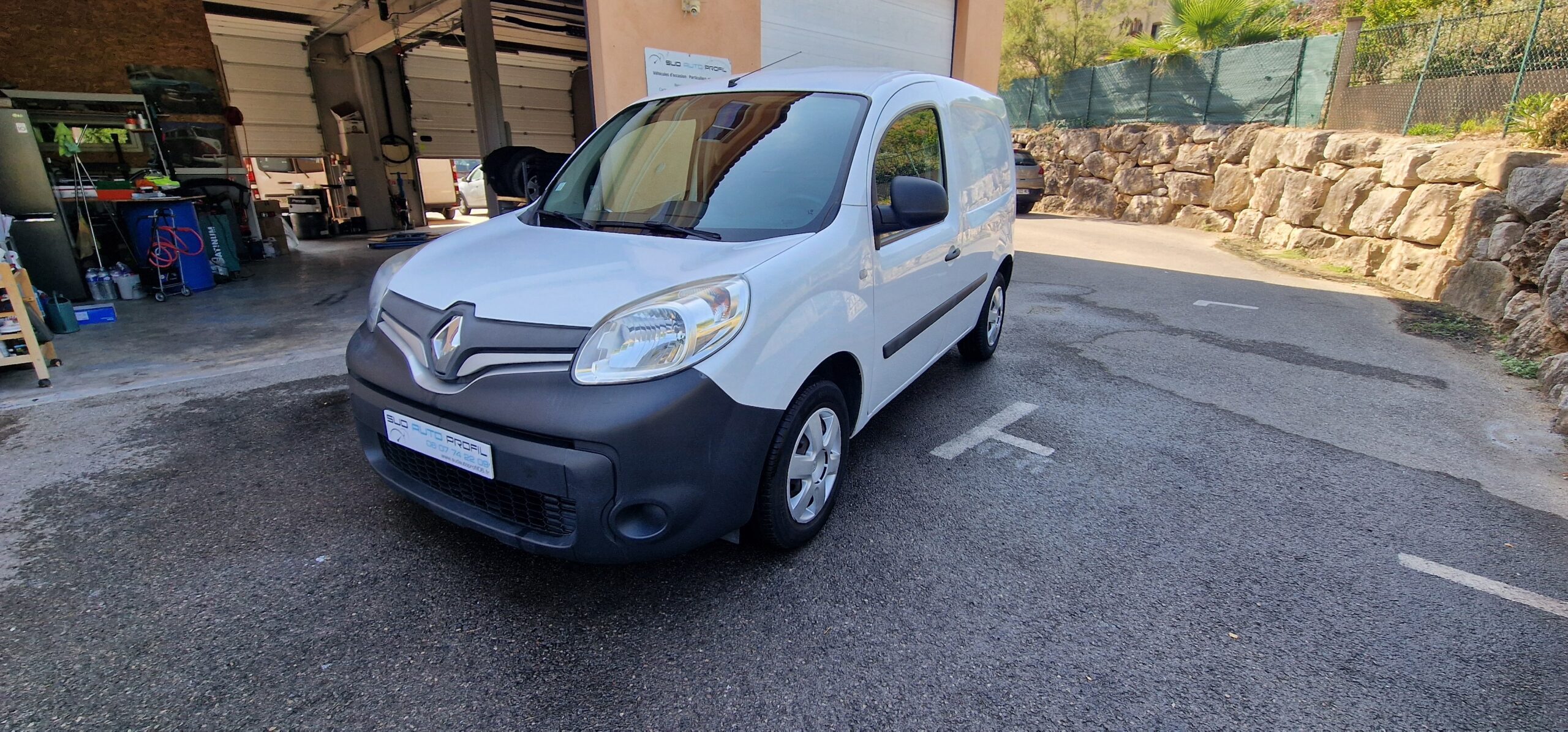 vehicule-Nissan-NV-300-sud-auto-profil-05
