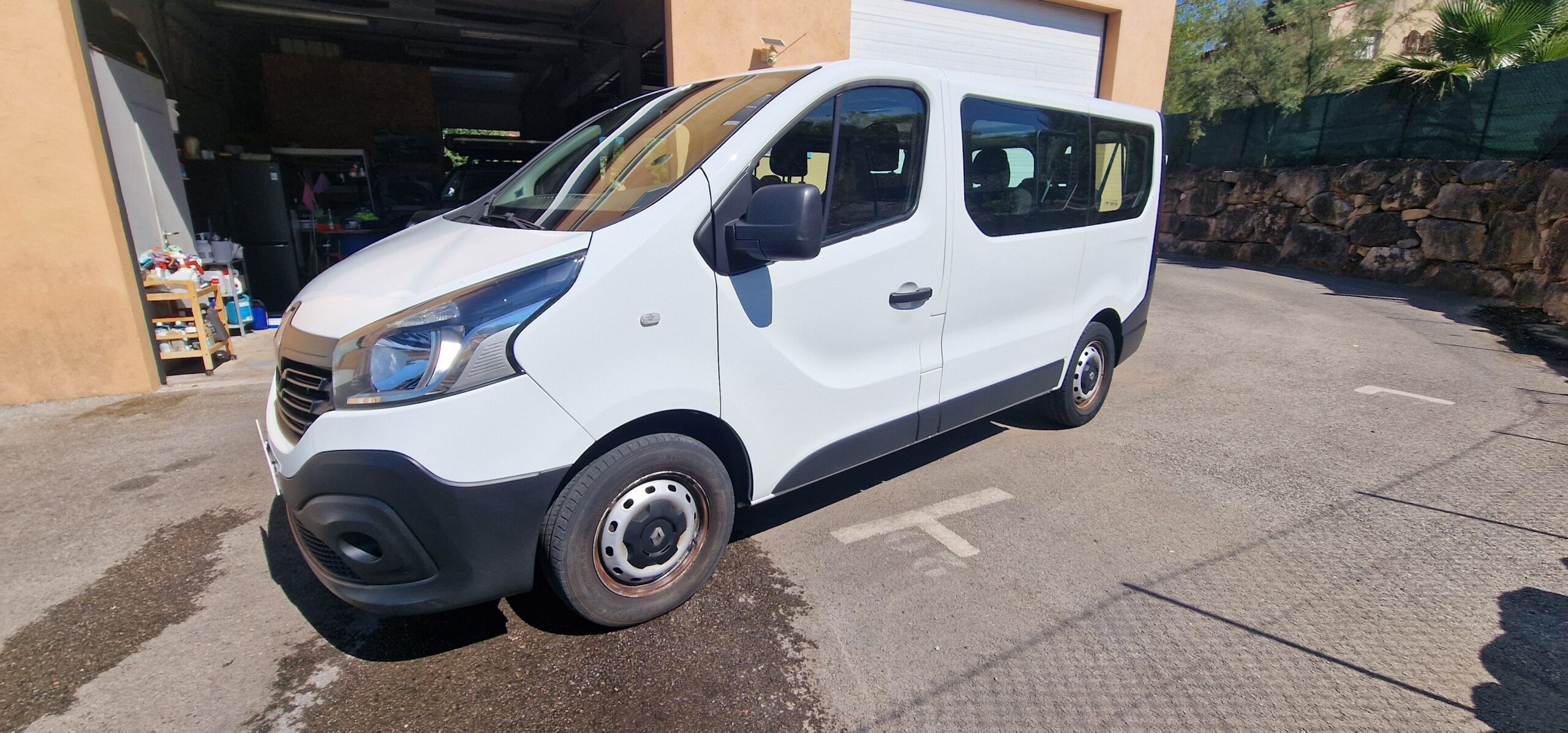 vehicule-Nissan-NV-300-sud-auto-profil-05