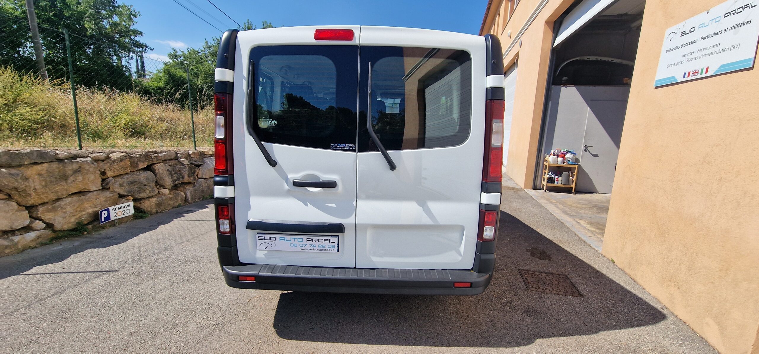 vehicule-Nissan-NV-300-sud-auto-profil-05