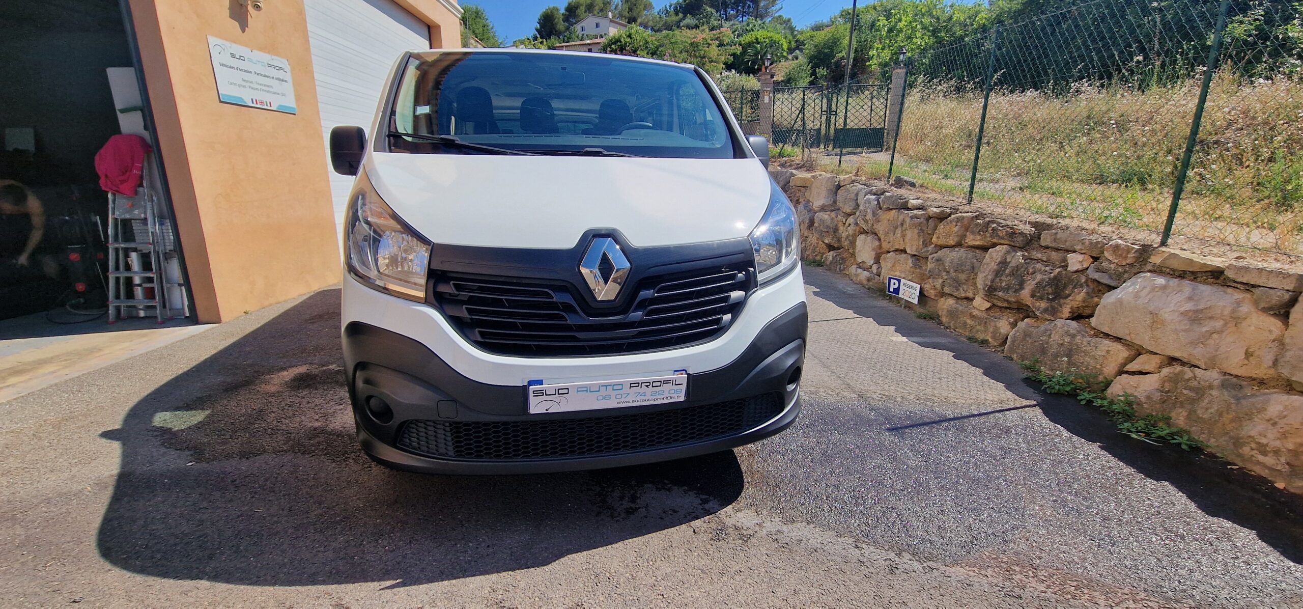 vehicule-Nissan-NV-300-sud-auto-profil-05