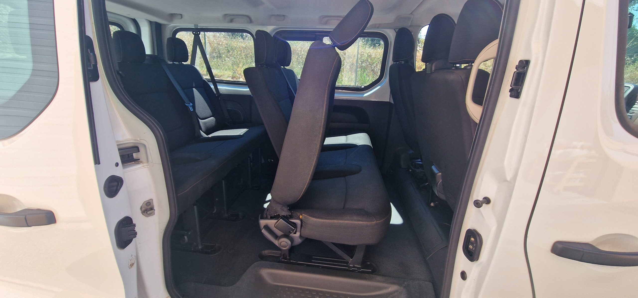 vehicule-Nissan-NV-300-sud-auto-profil-05
