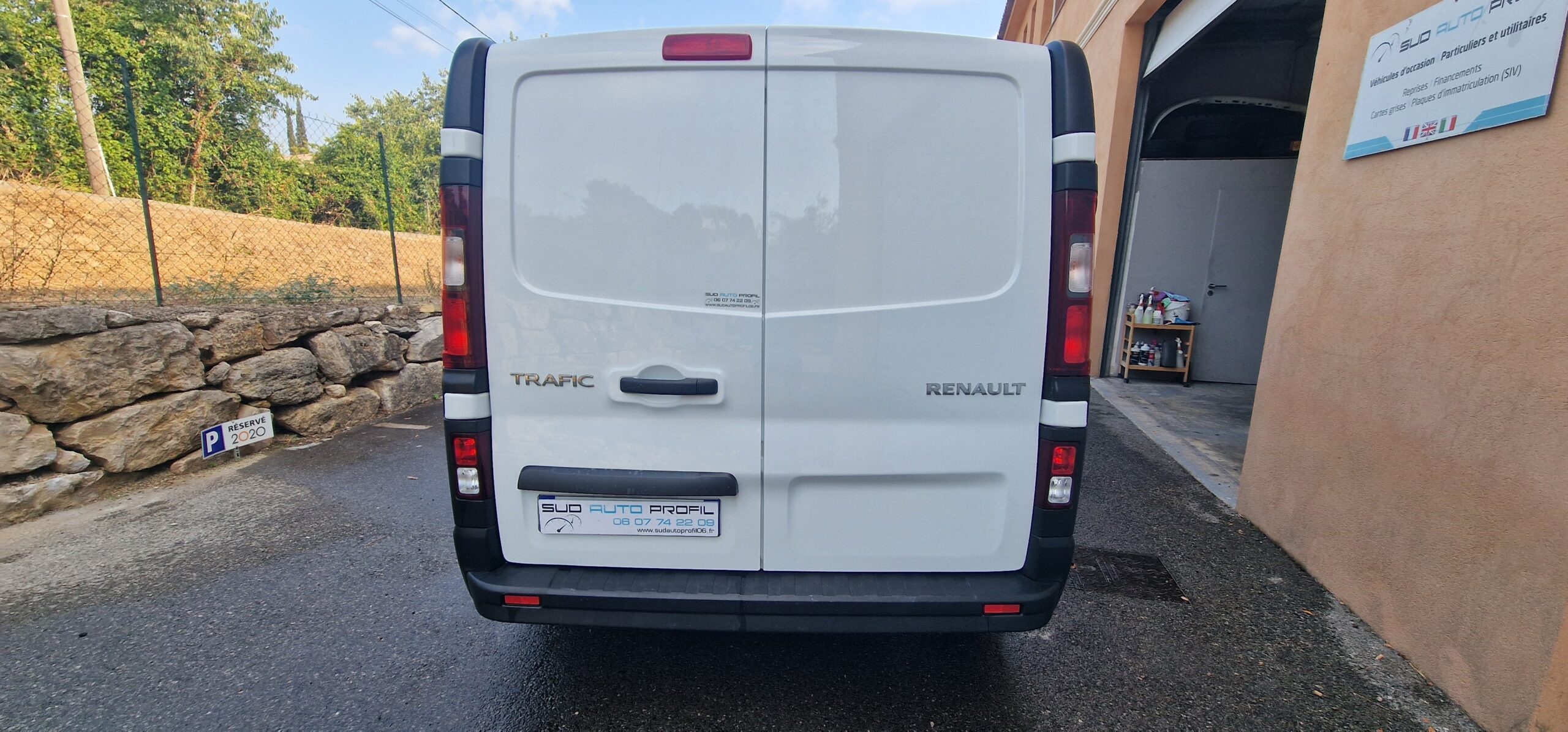 vehicule-Nissan-NV-300-sud-auto-profil-05