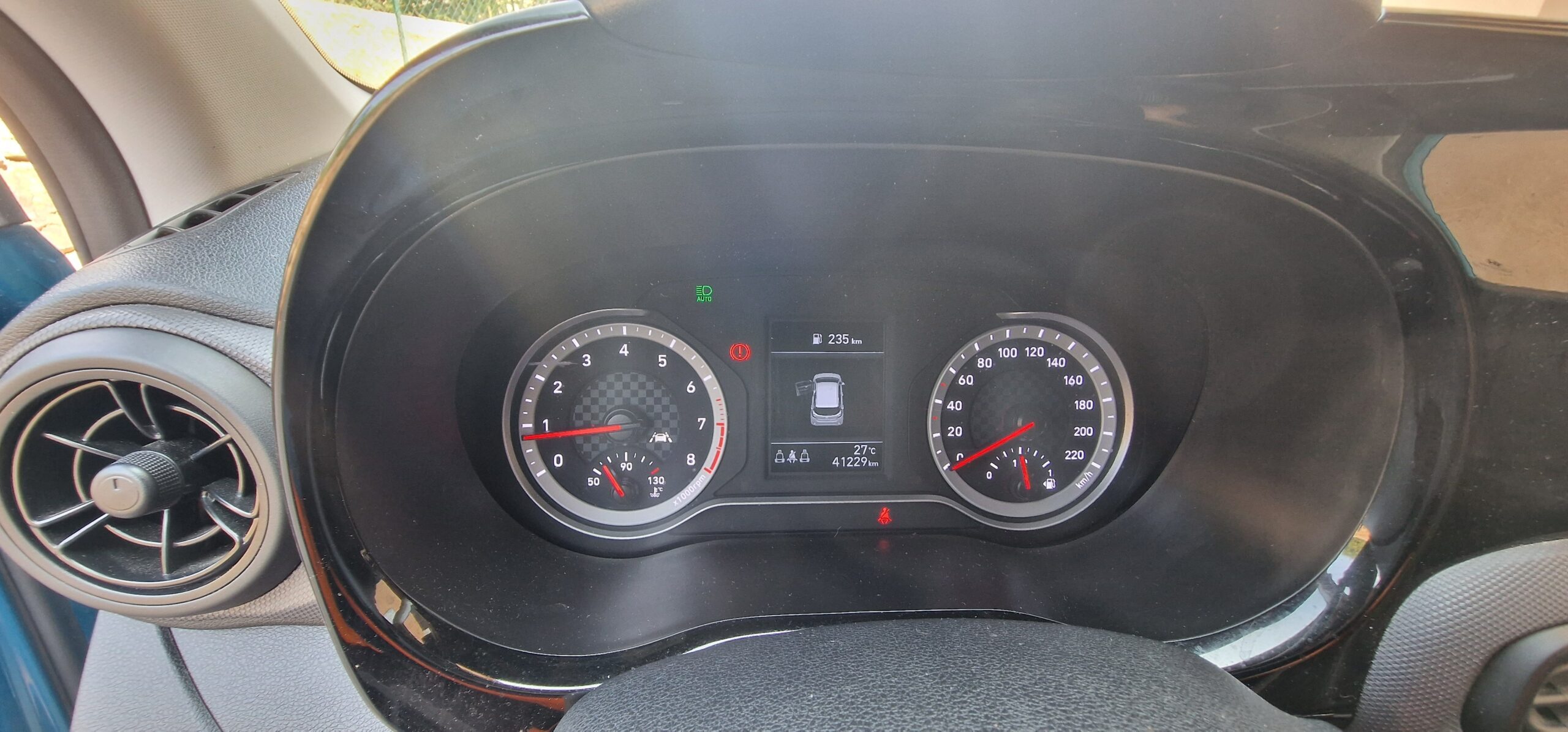 vehicule-Nissan-NV-300-sud-auto-profil-05